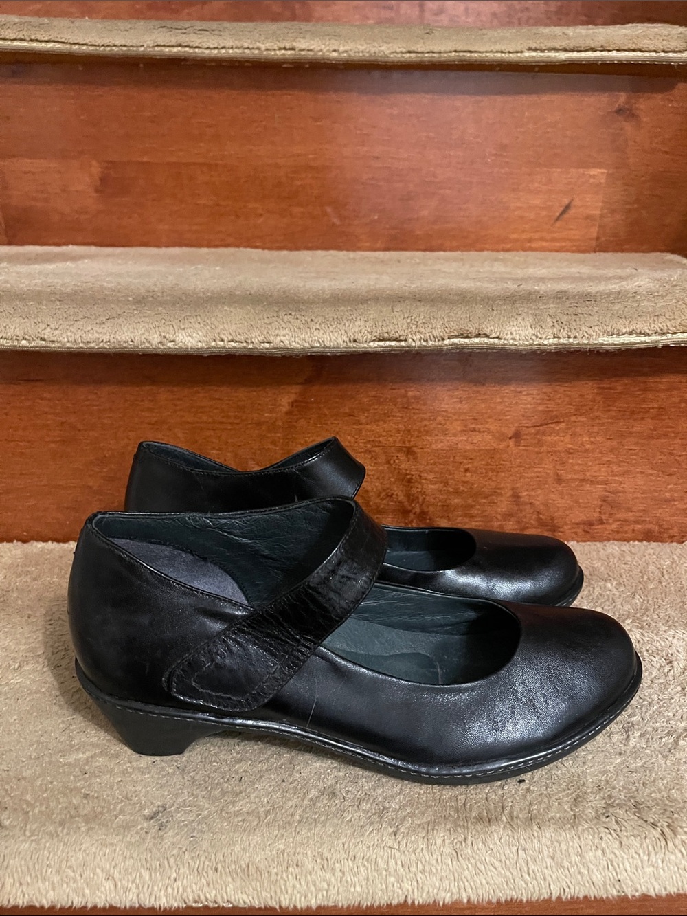 Dansko Black Mary Jane Heels with Strap Size 40/ 9.5 U.S. Like New Condition